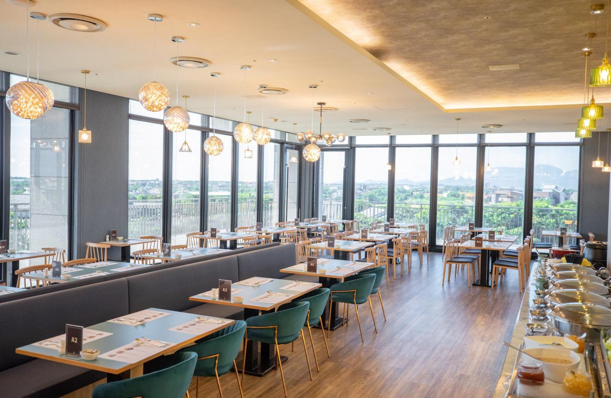 Dancewoods Hotel Вужие Екстериор снимка